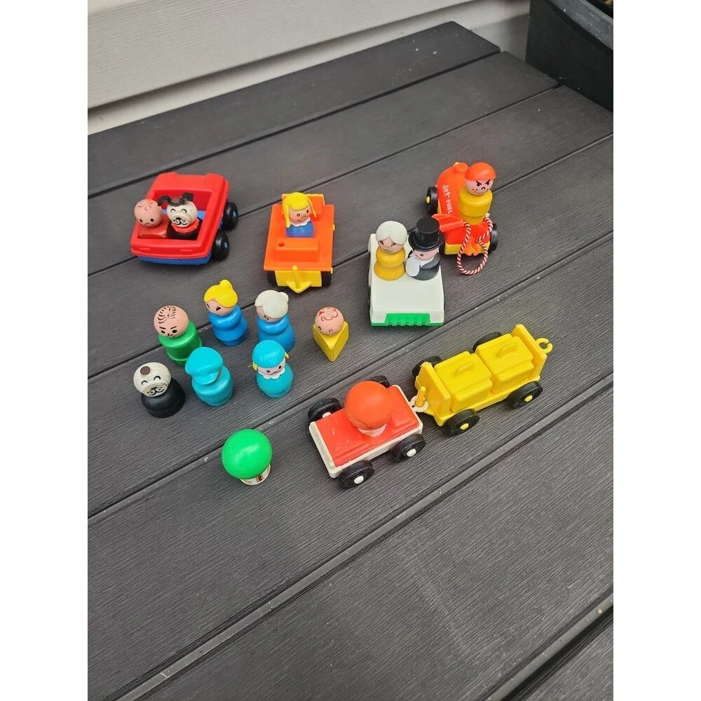 Fisher Price Little People Lot Of 23 Mixed Assorted People Figures No duplicates